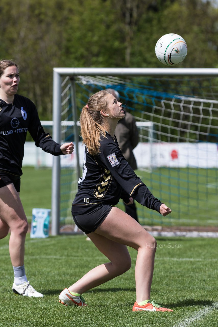 Bild 112 - Faustball Frauen Wiemersdorf